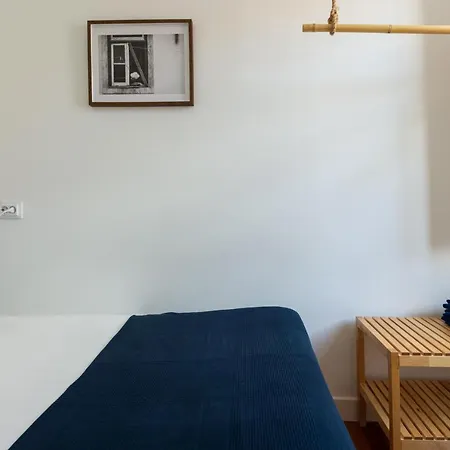 White & Blue Vintage In Graca Apartament