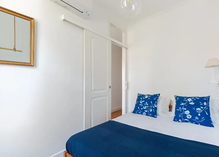 White&blue Vintage In Graça *