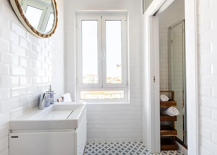 White & Blue Vintage In Graca Appartement Lissabon