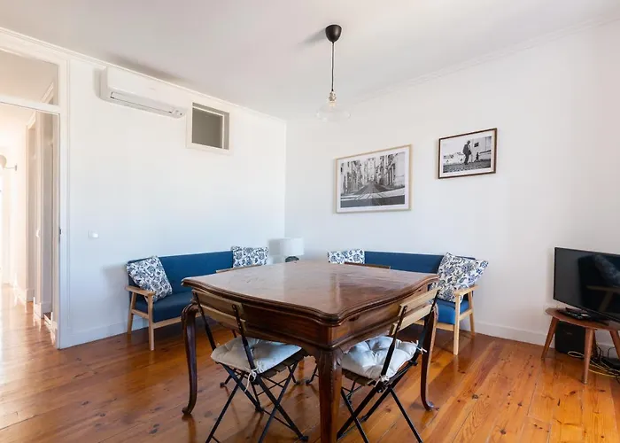 White&blue Vintage In Graça *