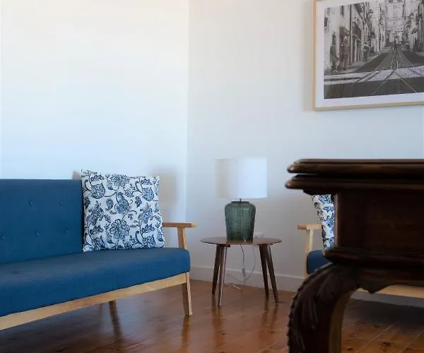 White&blue Vintage In Graça * Lisboa