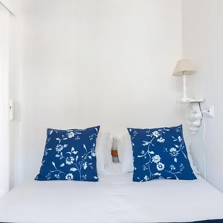 White&blue Vintage In Graça Appartement